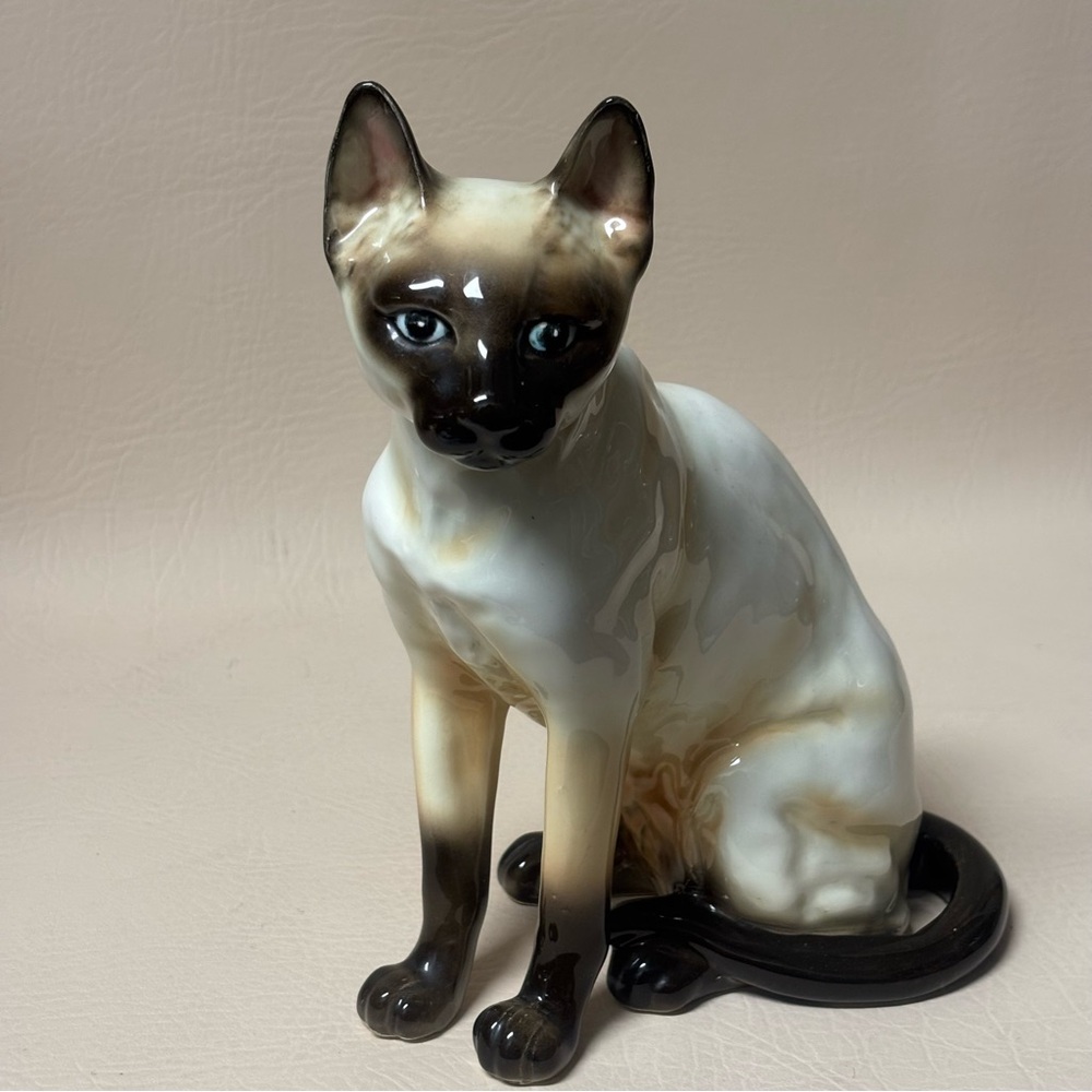 Vintage MCM Siamese Cat Porcelain figurine Japan collectable